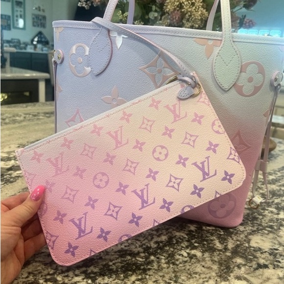 Louis Vuitton Neverfull MM Sunrise Pastel - Picture 6 of 15